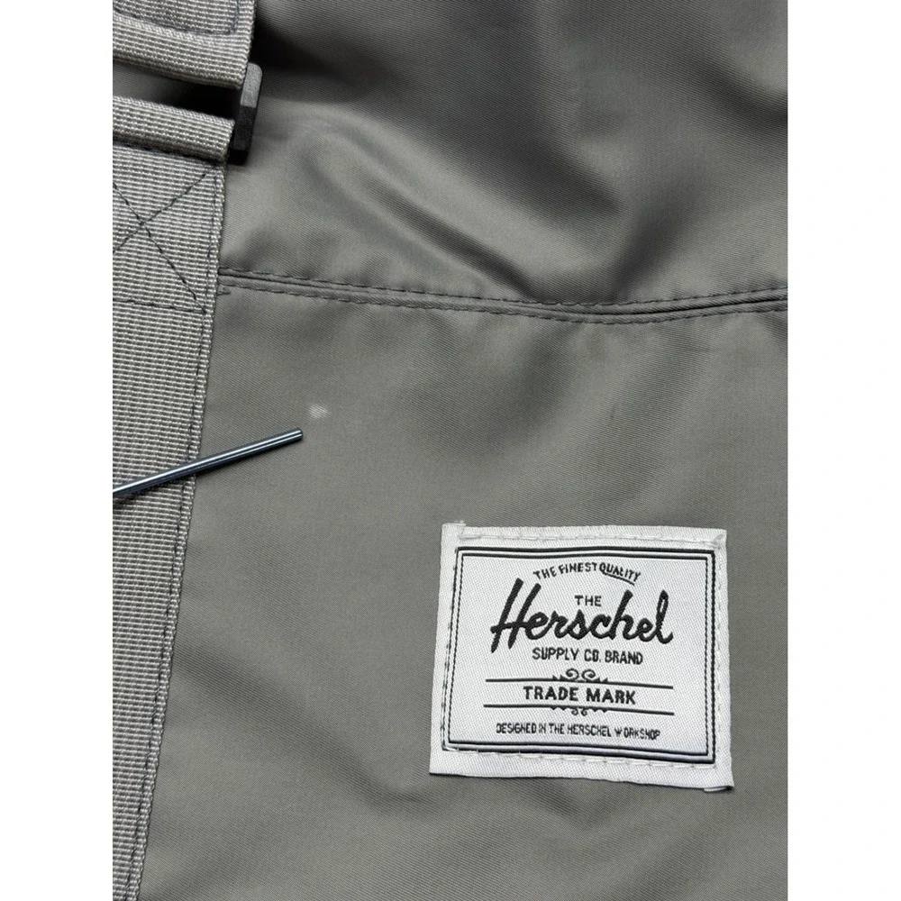 Herschel Supply Co Strand Duffle Bag Grey Nylon Weekend Travel Gym Carryall